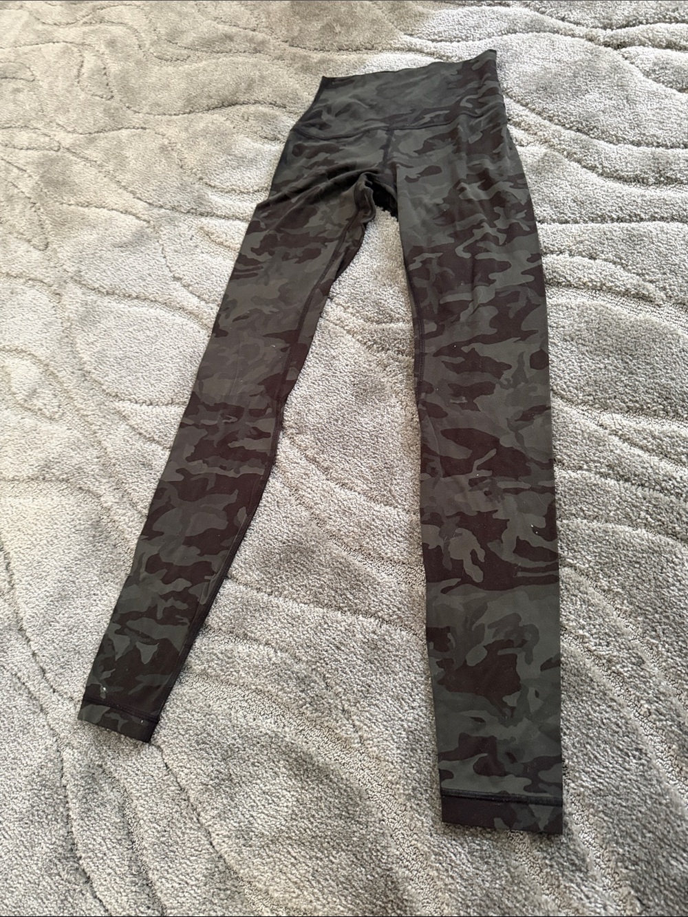 lululemon athletica Camo Leggings - Olive/Black